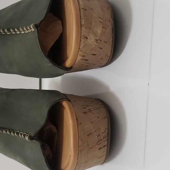 Womens Marc Fisher Suede Platform/Wedge Sandals - Picture 2 of 10